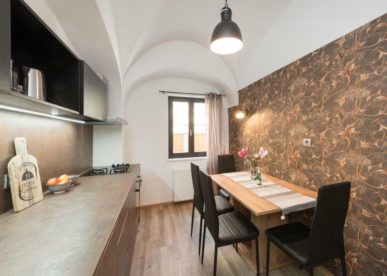 Royal Vega Apartment Λιουμπλιάνα Εξωτερικό φωτογραφία